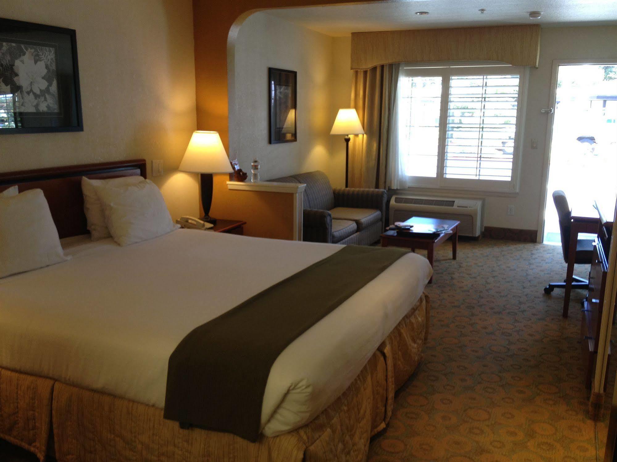 Atherton Park Inn And Suites Redwood City Exterior photo