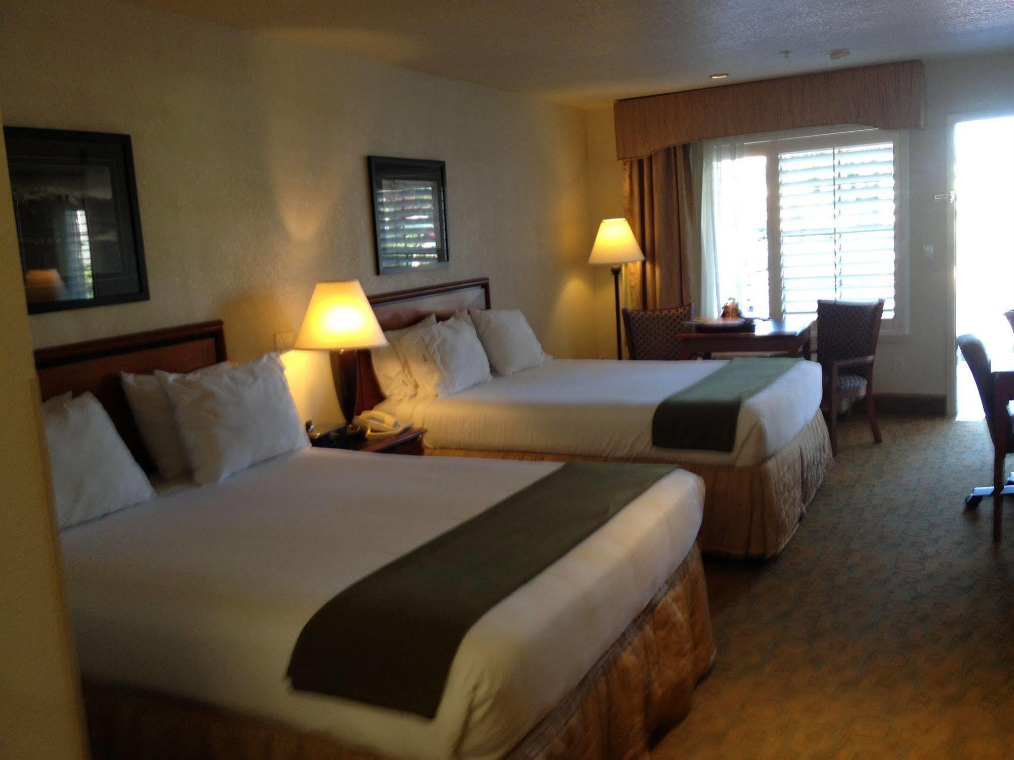 Atherton Park Inn And Suites Redwood City Exterior photo