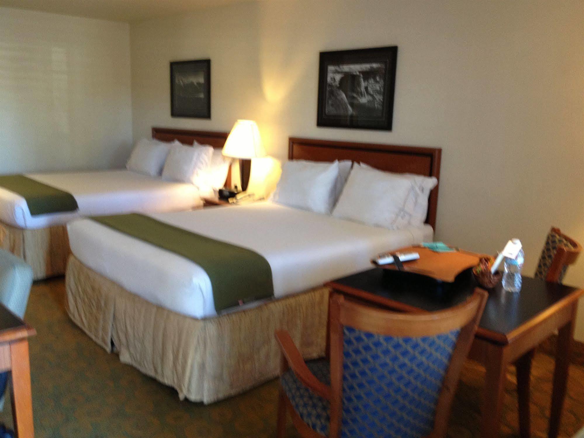 Atherton Park Inn And Suites Redwood City Exterior photo
